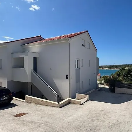 House Off Caska Kovacic