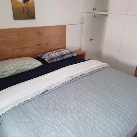 House Off Caska Apartment *