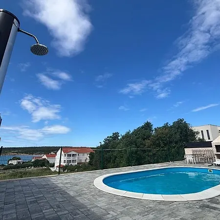 House Off Caska Apartment *