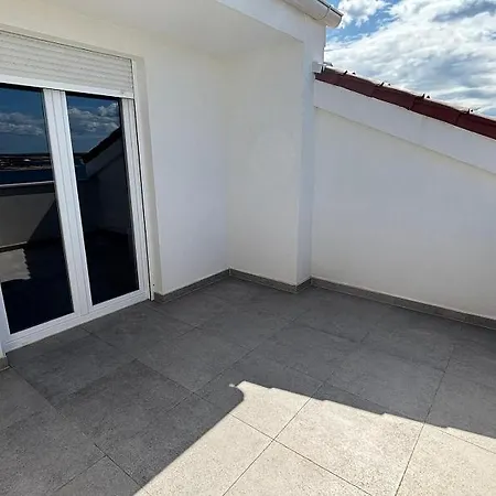 Apartment House Off Caska Novalja